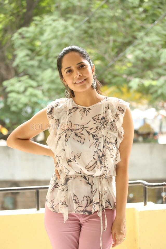 Actress Anasuya Bharadwaj At Kadhanam Interview Photos