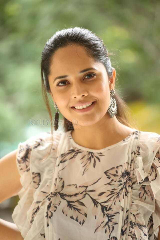 Actress Anasuya Bharadwaj At Kadhanam Interview Photos