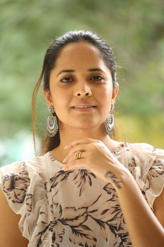 Actress Anasuya Bharadwaj At Kadhanam Interview Photos