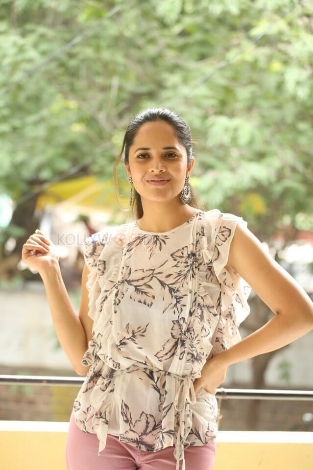 Actress Anasuya Bharadwaj At Kadhanam Interview Photos