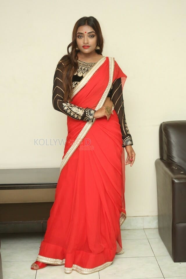 Actress Ashi Roy Stills At Ks Audio Launch