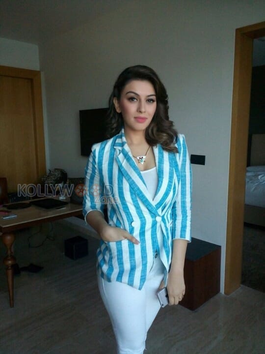 Actress Hansika New Photos