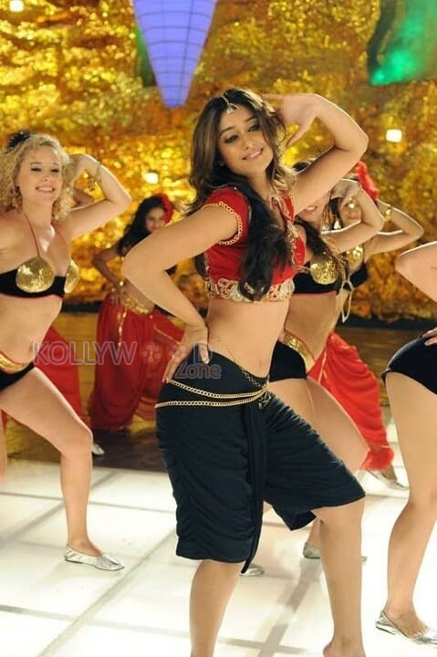 Actress Ileana Sexy Stills