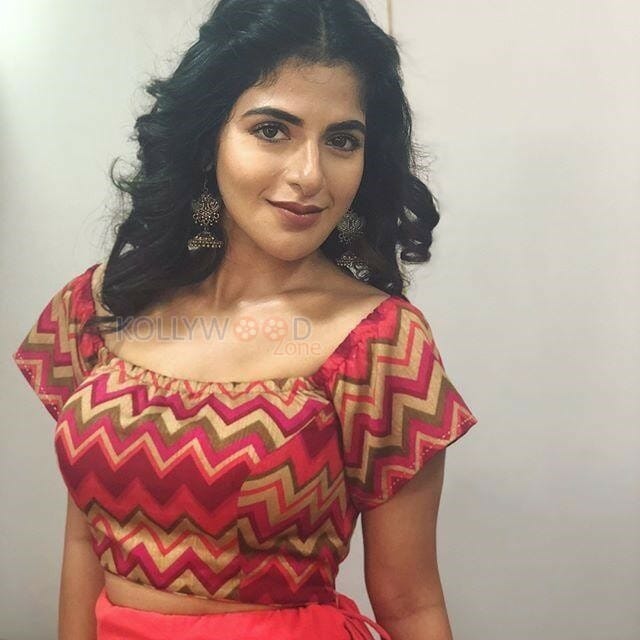 Actress Iswarya Menon Photoshoot Pictures