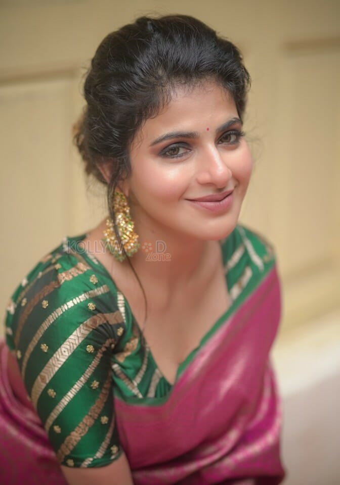 Actress Iswarya Menon Stunning Saree Photo Shoot Pictures