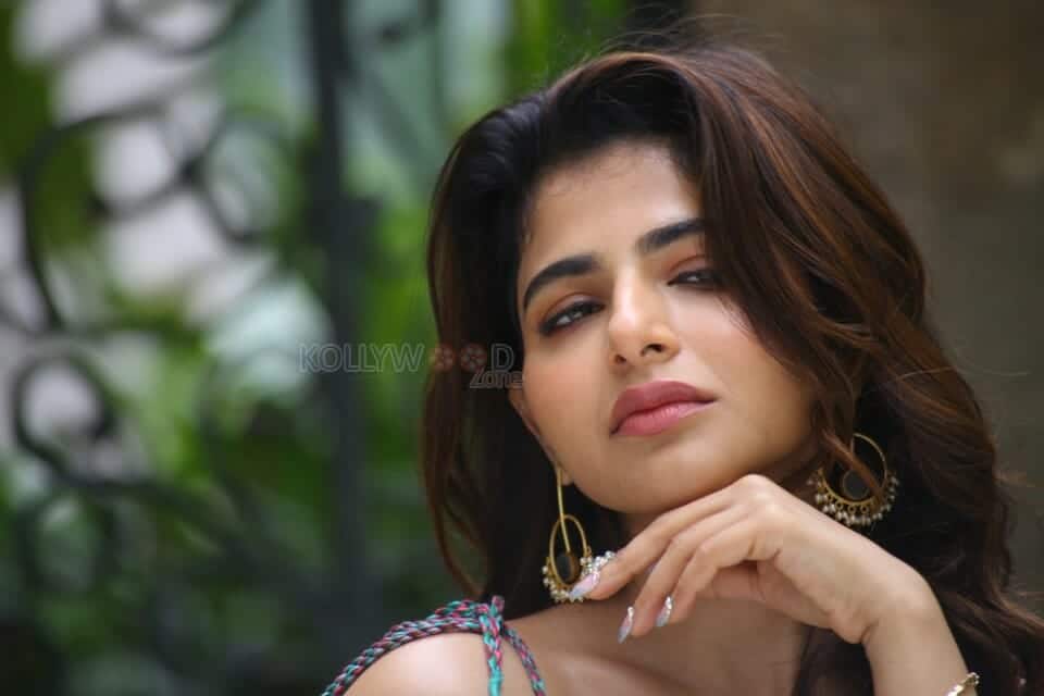 Actress Iswarya Menon at Spy Interview Pictures 04