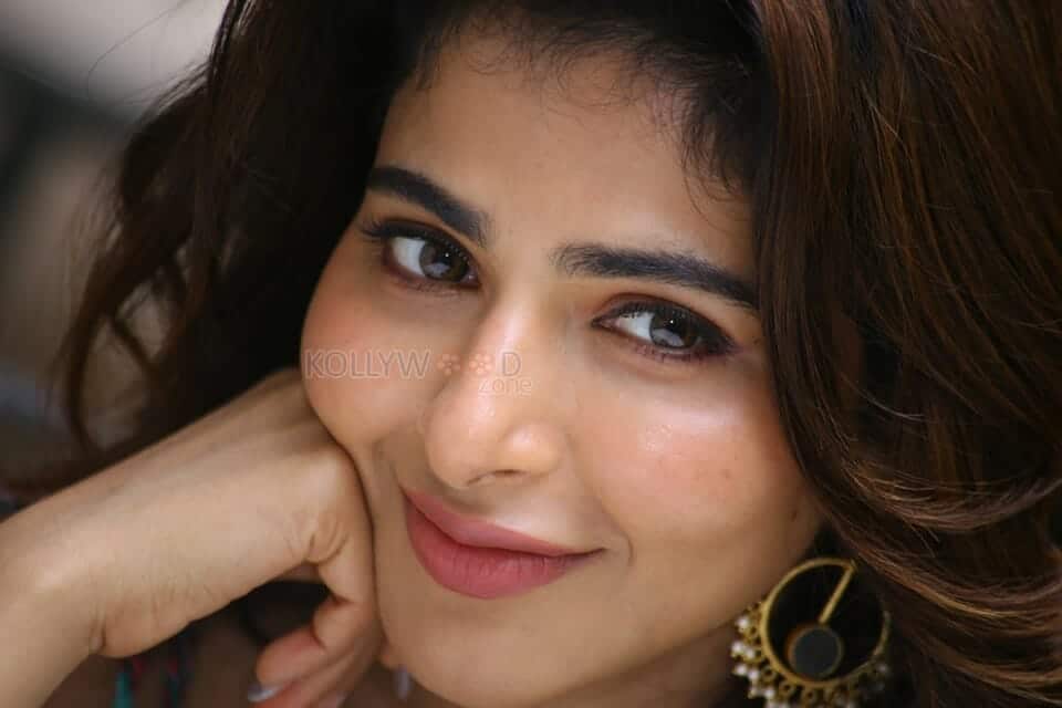 Actress Iswarya Menon at Spy Interview Pictures 09