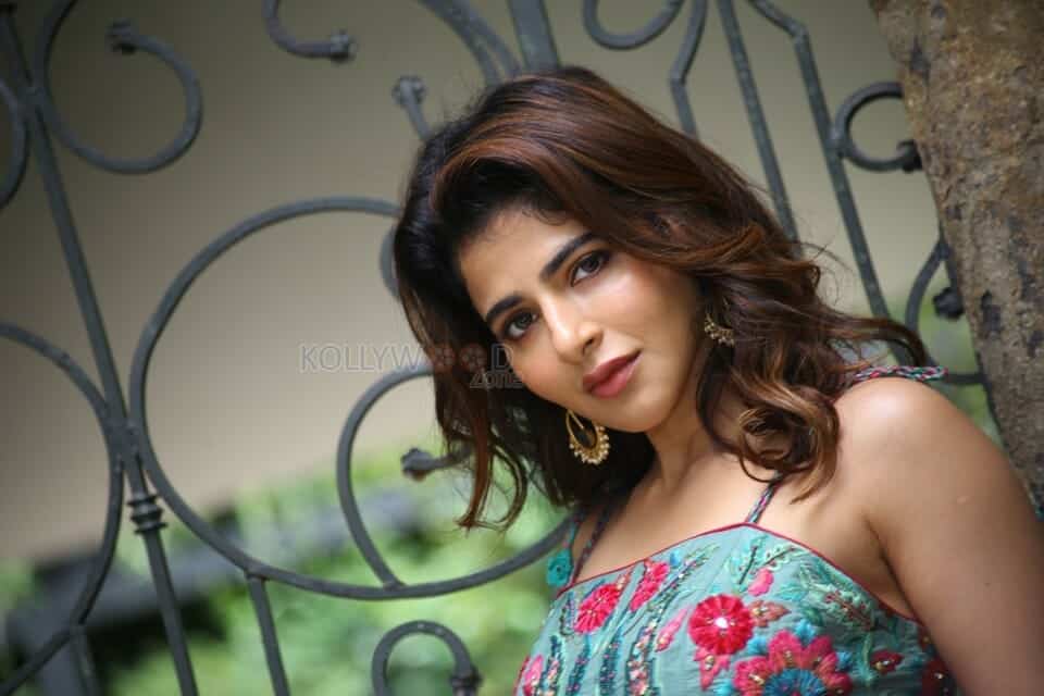 Actress Iswarya Menon at Spy Interview Pictures 40