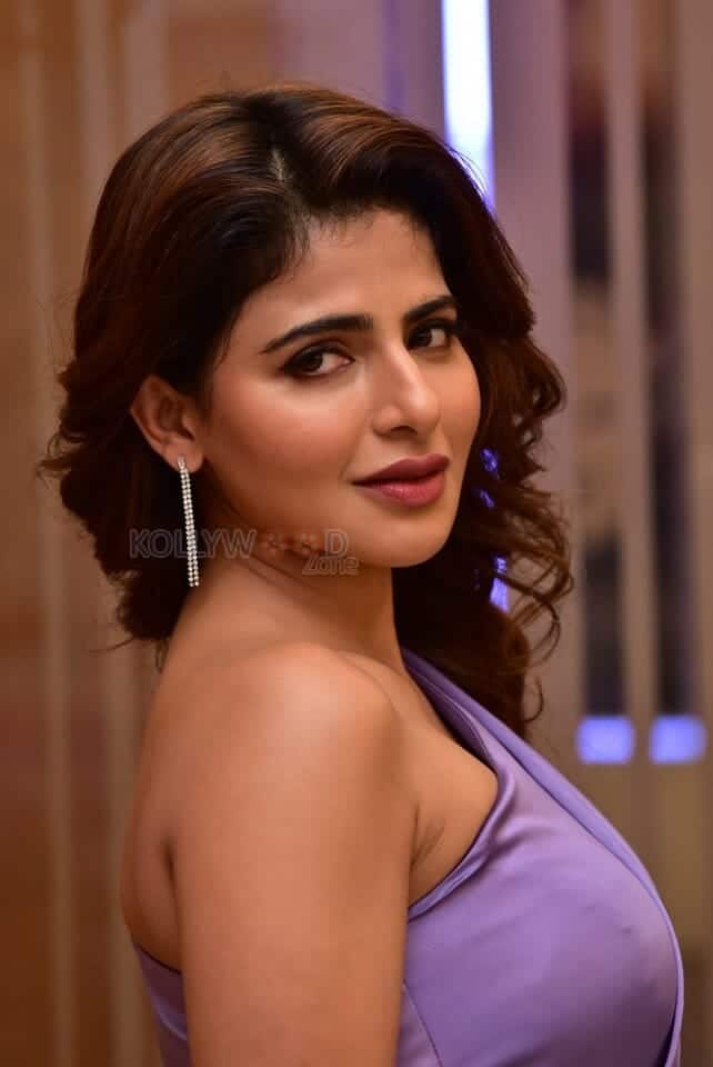 Actress Iswarya Menon at Spy Q A Press Meet Pictures 24