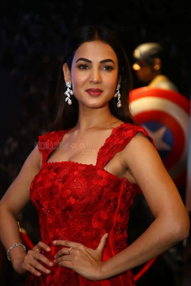 Actress Sonal Chauhan at F3 Movie Trailer Launch Pictures 10