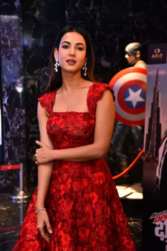 Actress Sonal Chauhan at F3 Movie Trailer Launch Pictures 28