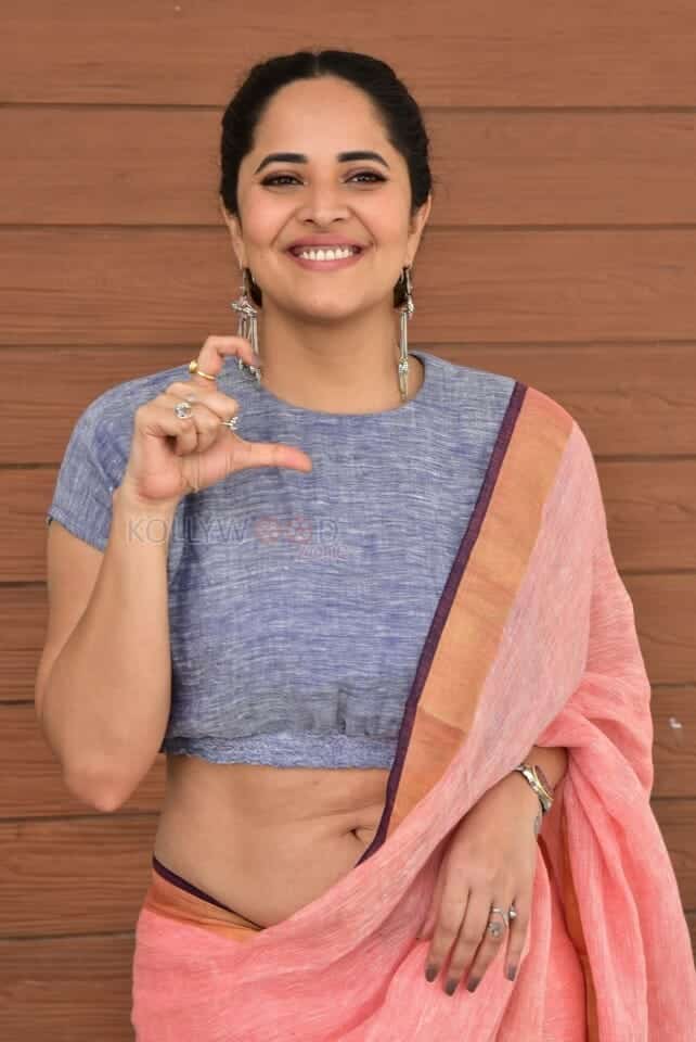 Anasuya Bharadwaj at Peddha Kapu Part 1 Movie Interview Photos 28