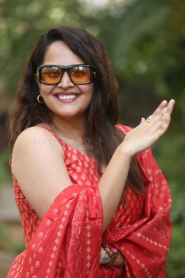 Anasuya Bharadwaj at Vimanam Success Meet Photos 03