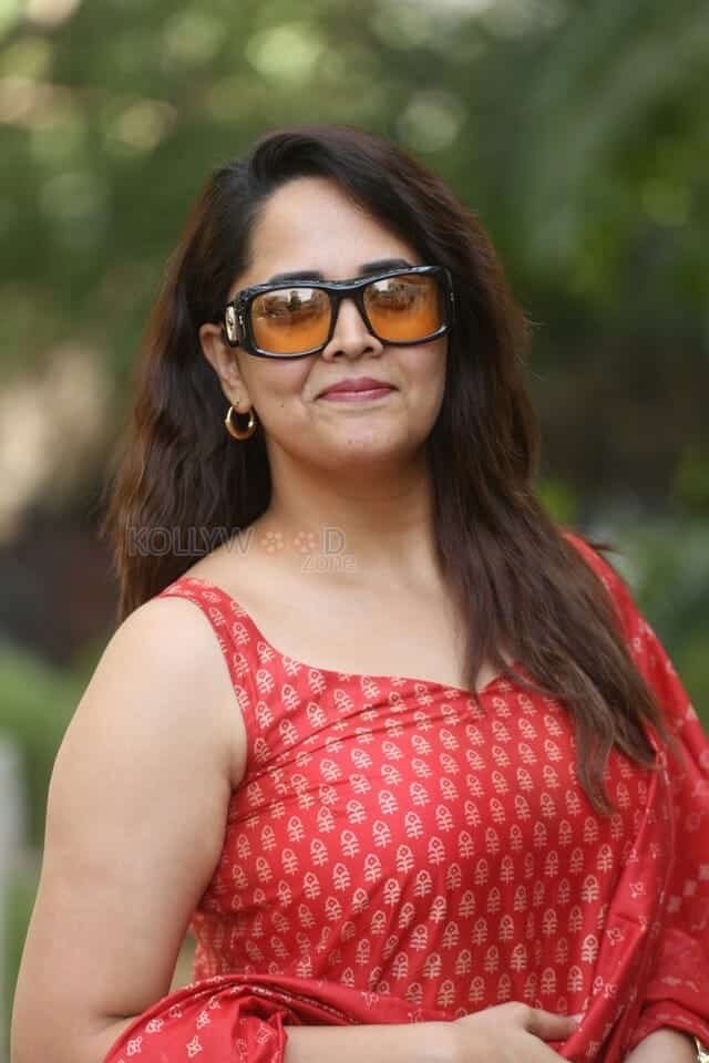 Anasuya Bharadwaj at Vimanam Success Meet Photos 13