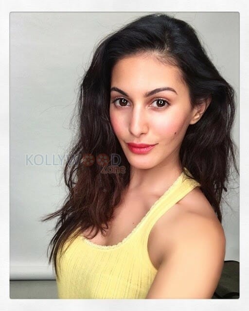 Beautiful And Bold Amyra Dastur Pictures