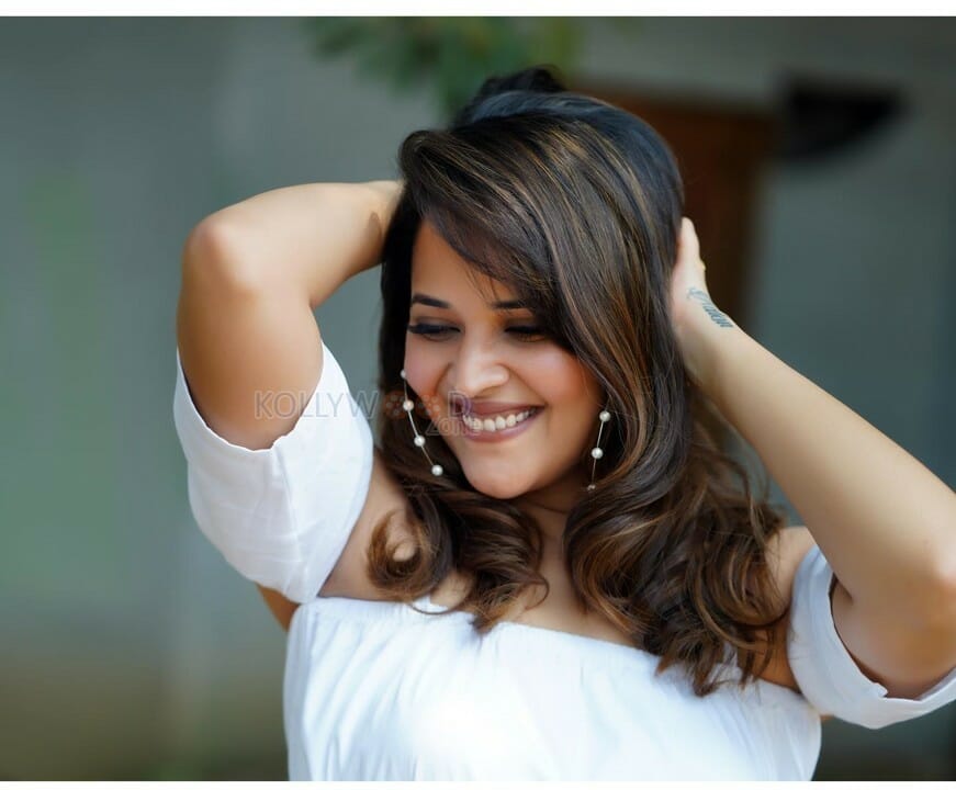 Beautiful Tollywood Anchor Anasuya Photoshoot Pictures