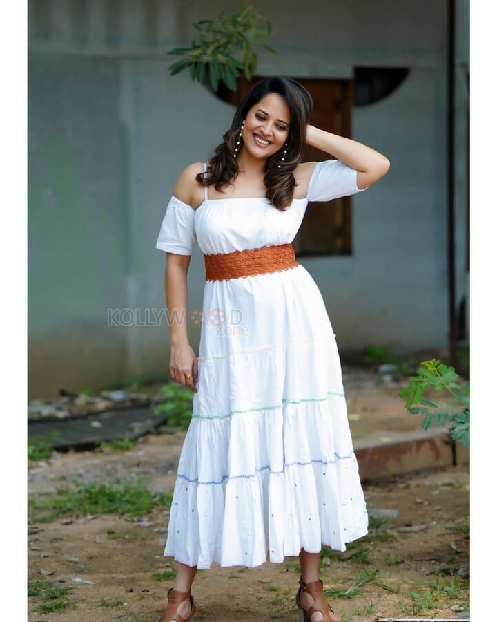 Beautiful Tollywood Anchor Anasuya Photoshoot Pictures