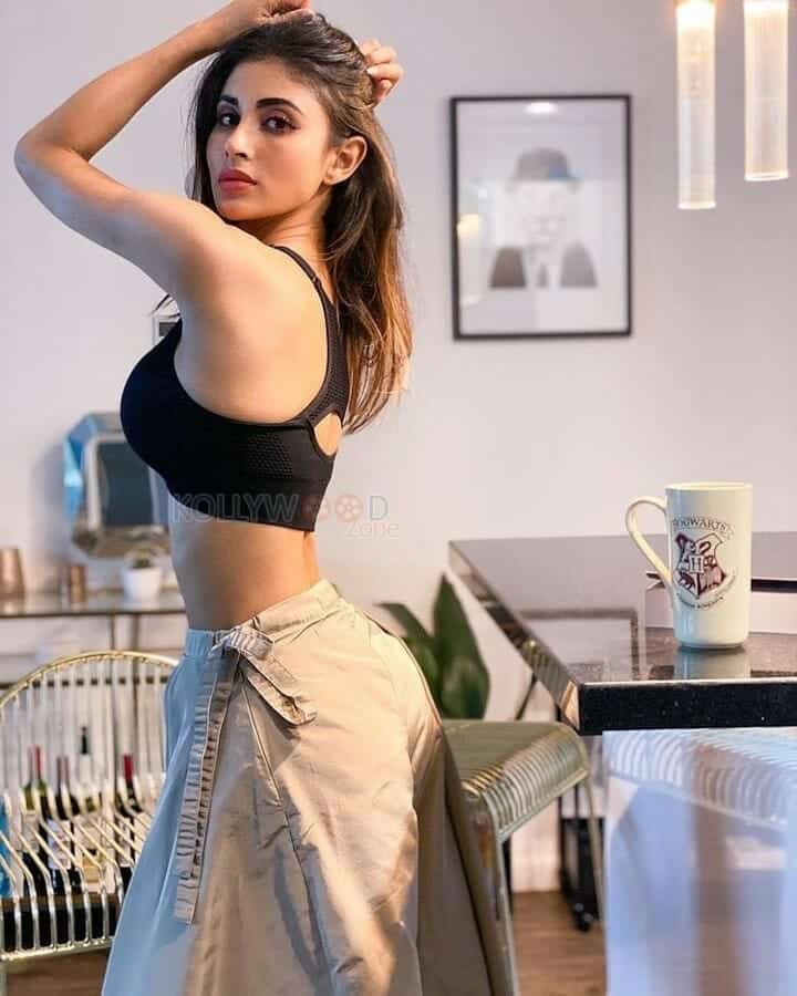 Charming and Sexy Mouni Roy Glam Pictures 16