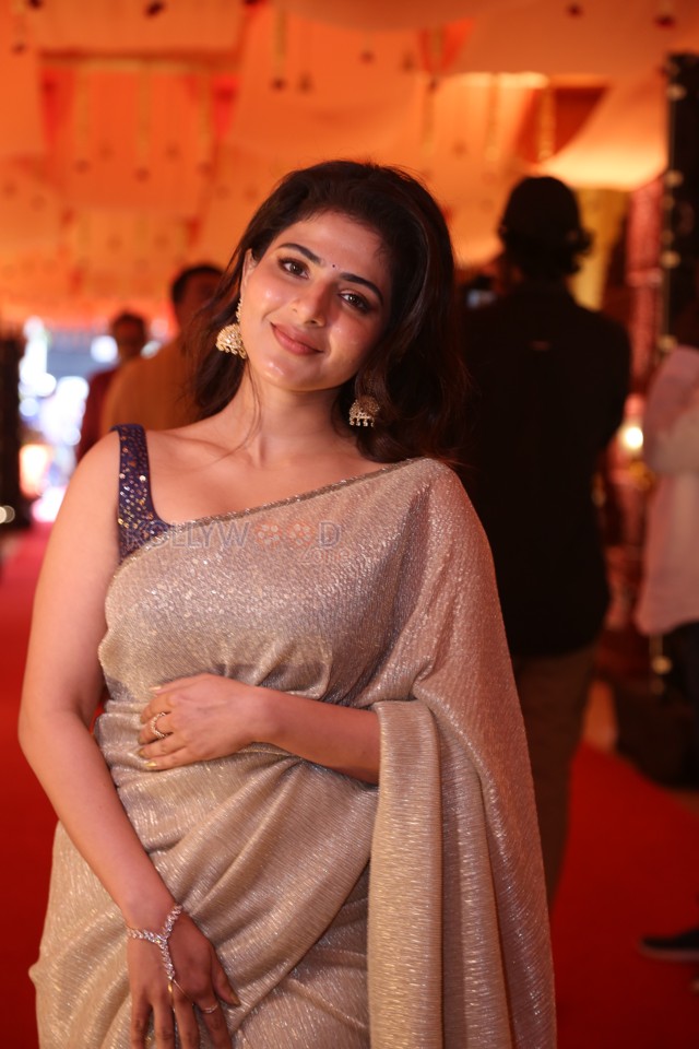 Heroine Iswarya Menon at Nagabandham Movie Opening Photos 05