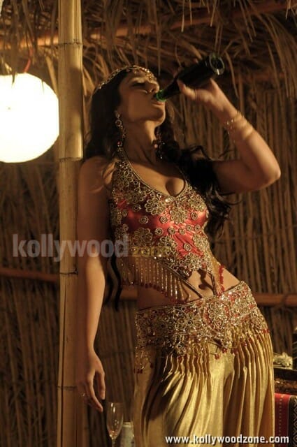 Hot Ileana Sexy Dancing Stills