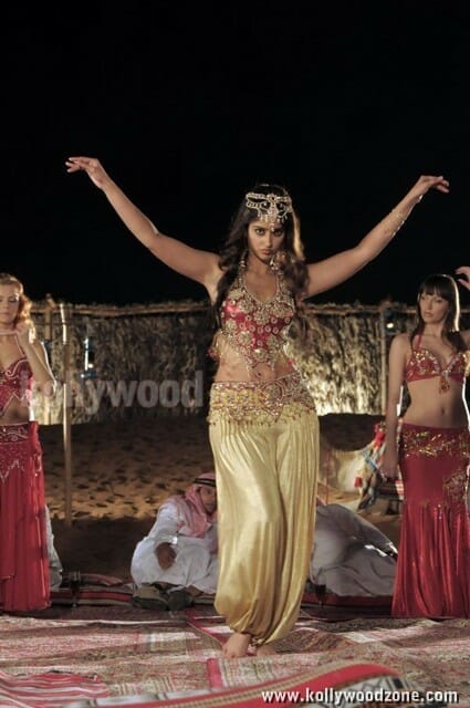 Hot Ileana Sexy Dancing Stills