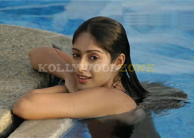 Hot Sexy Ileana Stills