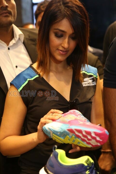 Ileana Launches Skechers Showroom Photos