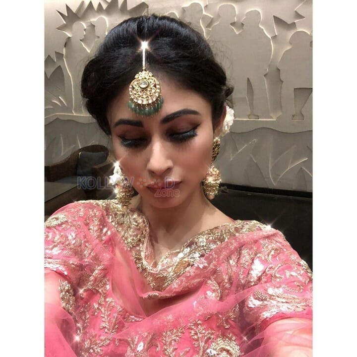 Naagin Actress Mouni Roy Photos