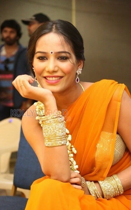 Poonam Pandey Latest Photos