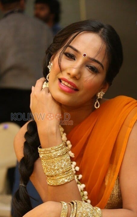 Poonam Pandey Latest Photos