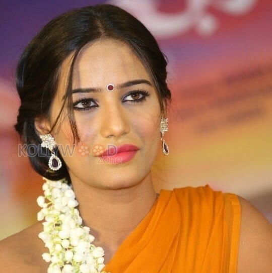 Poonam Pandey Latest Photos