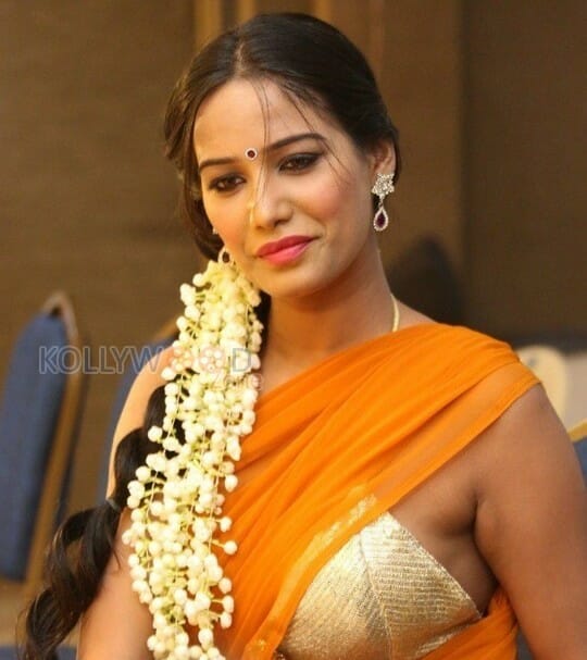 Poonam Pandey Latest Photos