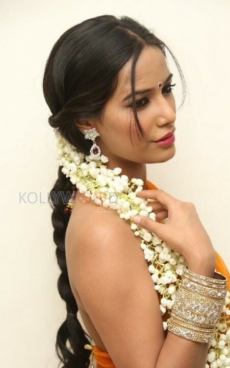 Poonam Pandey Latest Photos