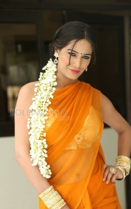 Poonam Pandey Latest Photos