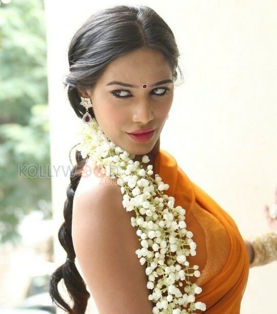 Poonam Pandey Latest Photos