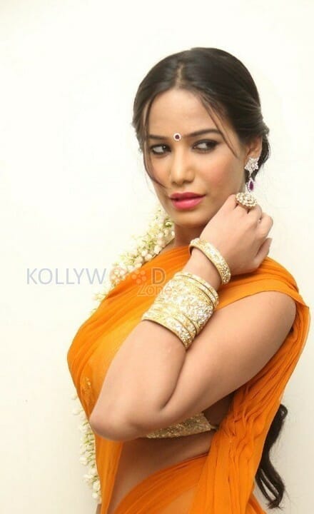 Poonam Pandey Latest Photos