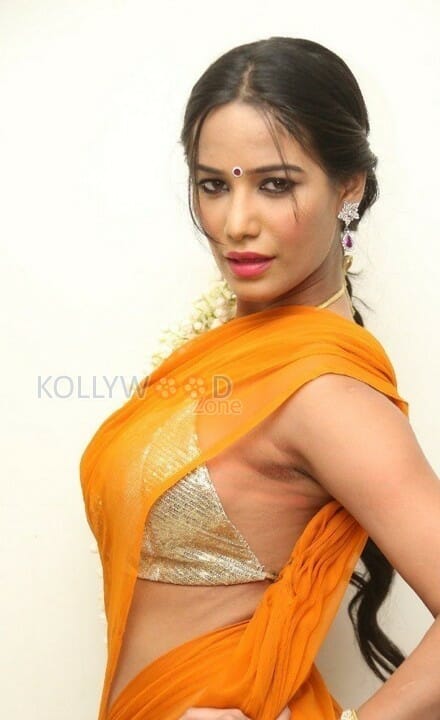 Poonam Pandey Latest Photos