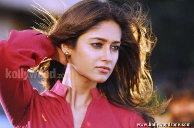 Sexy Actress Ileana In Red Dress Pictures