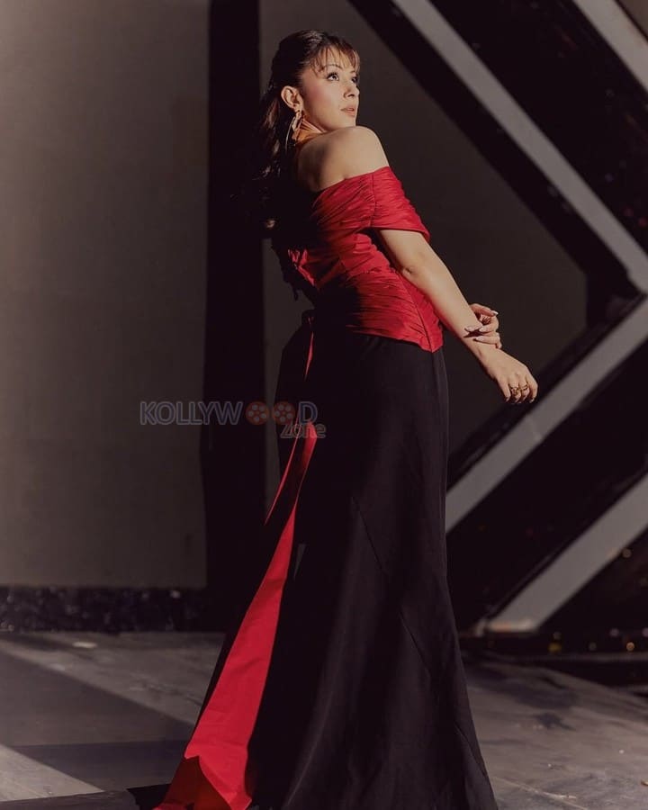 Sexy Hansika Motwani in an Off Shoulder Red and Black Bodycon Gown Photos 02