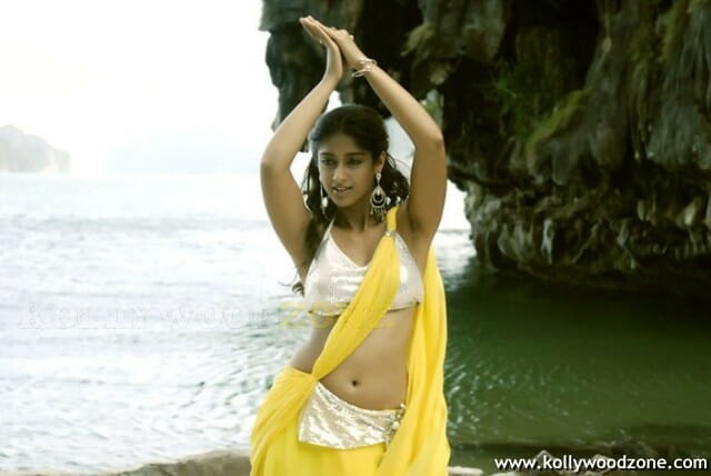 Sexy New Ileana Pictures