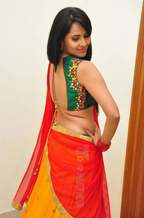 Sexy Telugu Anchor Anasuya Photos