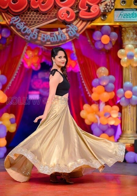 Sexy Telugu Tv Anchor Anasuya Photos