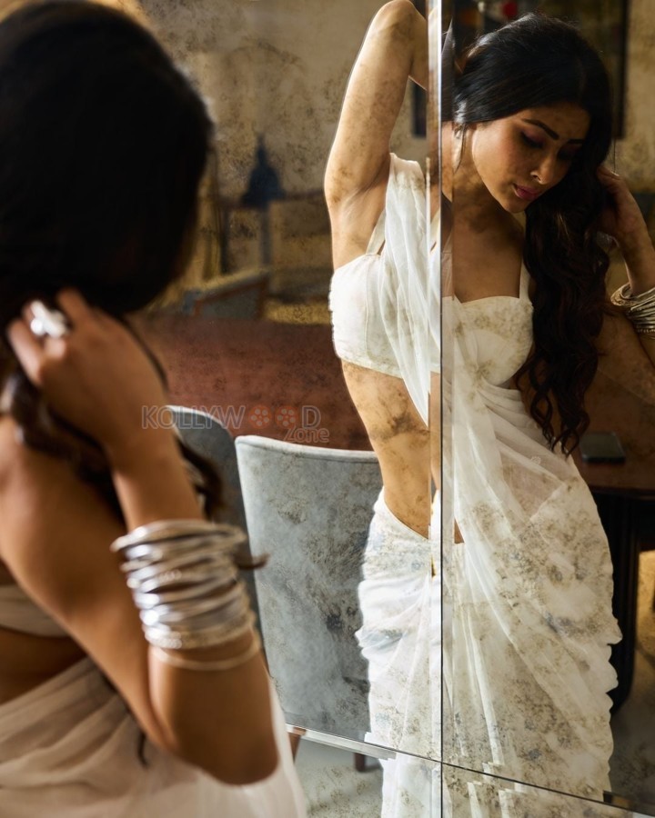 Sizzling Mouni Roy in a White Saree and Backless Blouse Photos 05