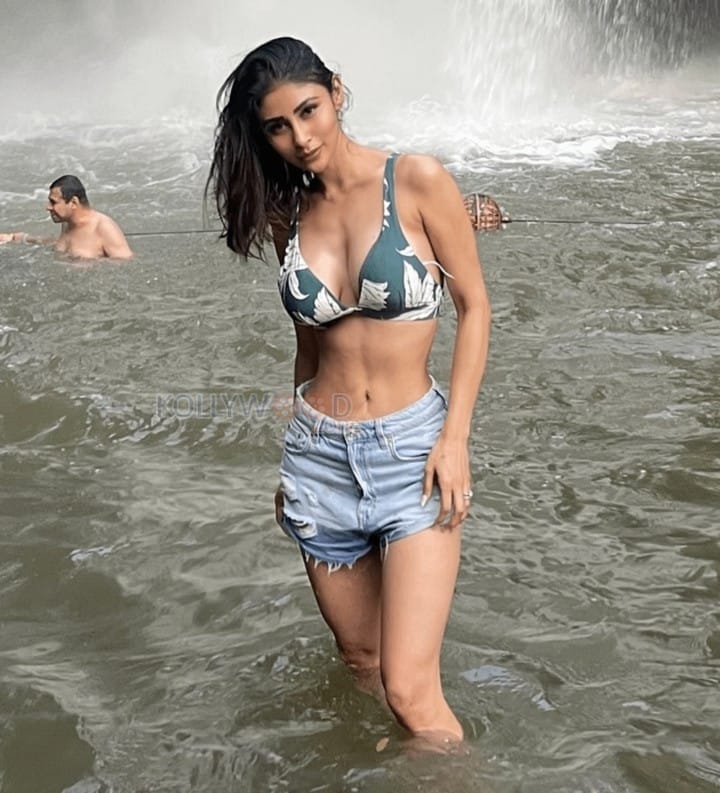 Smoking Hot Mouni Roy in Bikini Pictures 03