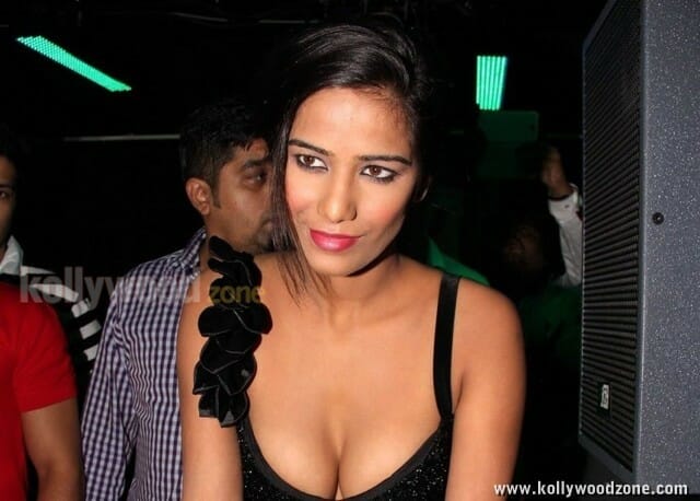 Spicy Poonam Pandey Pictures