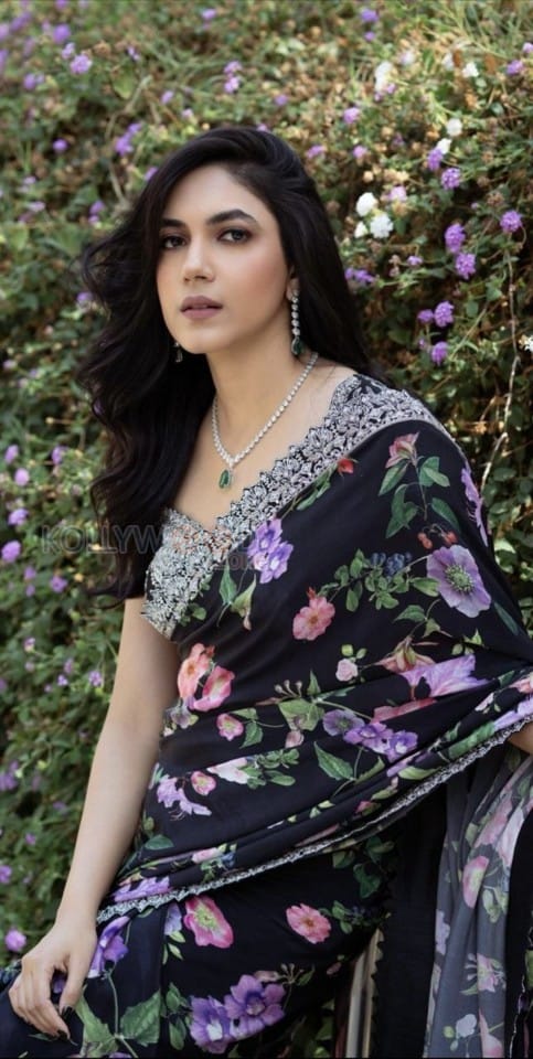 Stunning Ritu Verma in a Black Floral Saree with Matching Blouse and Sparkling Diamond Necklace Photos 04