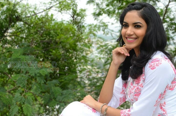 Telugu Actress Ritu Varma New Pictures