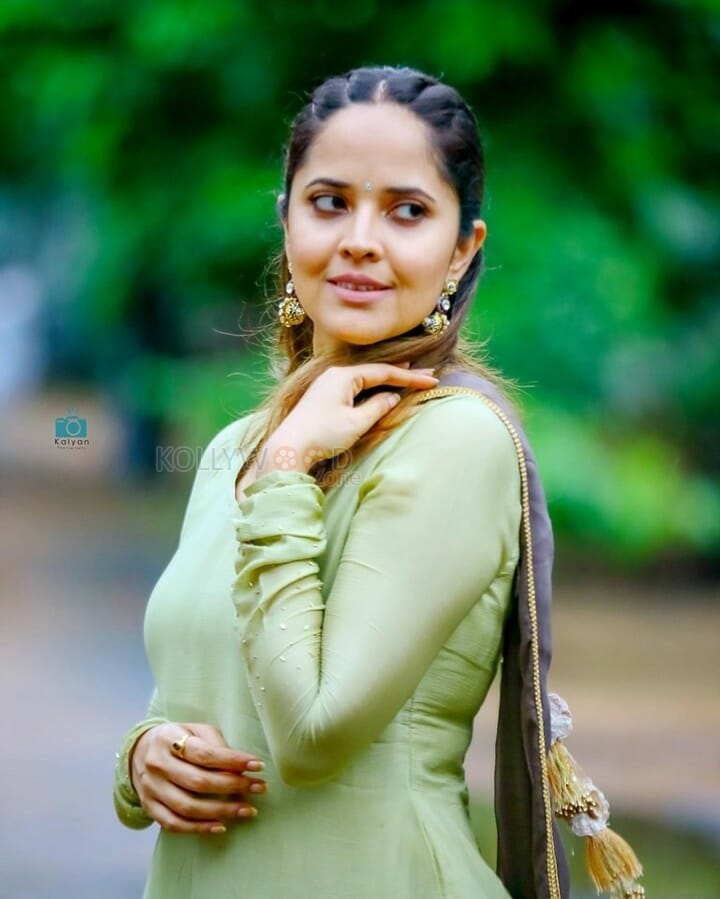 Telugu Anchor Anasuya Photo Shoot Pictures