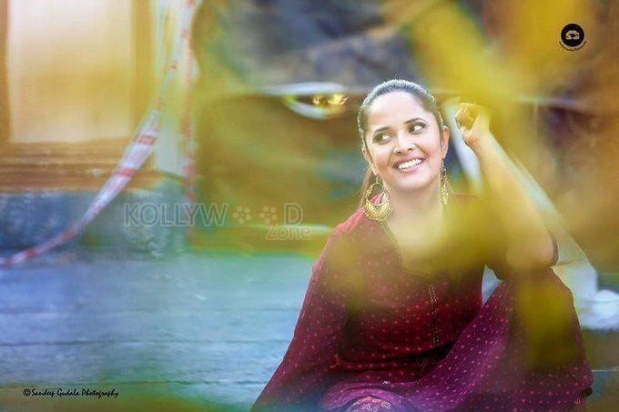 Telugu Anchor Anasuya Photos