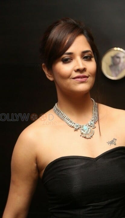 Telugu Beauty Anasuya New Pictures